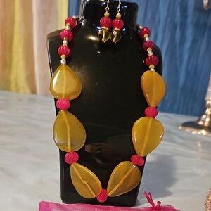 Vibrant Yellow Agste and Red Ruby Carved  Necklace Set